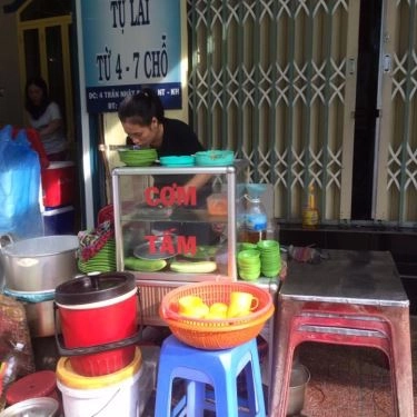 Không gian- Quán Ăn Cơm Tấm Bình Dân