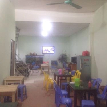 Không gian- Quán Ăn Việt Anh - Bánh Mì Cô Trâm