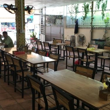 Không gian- Quán Ăn Cửa Hội Quán - Đặc Sản Xứ Nghệ