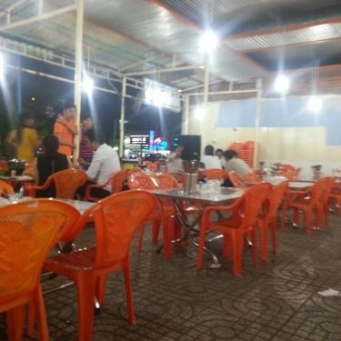Không gian- Quán Ăn Đặc Sản Dê 44 - Tống Văn Hên