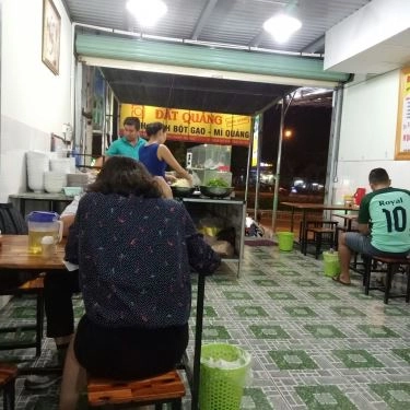 Không gian- Quán Ăn Đất Quảng - Bánh Canh Bột Gạo & Mì Quảng