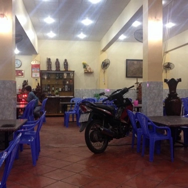 Không gian- Quán Ăn Dê Dương Ký - Nguyễn Kiệm