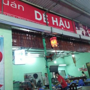 Không gian- Quán Ăn Dê Hậu