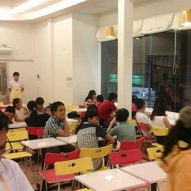 Không gian- Quán Ăn Dessert Town - Phố Tráng Miệng