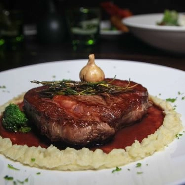 Tổng hợp- Nhà Hàng DOM - The Wine Bistro