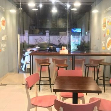 Không gian- Quán Ăn Freja - Grill & Coffee