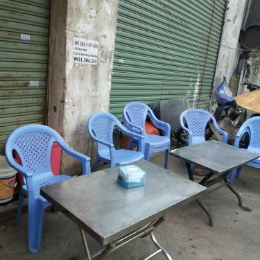 Không gian- Quán Ăn Gà Ác Tiềm Thuốc Bắc - Lê Văn Lương