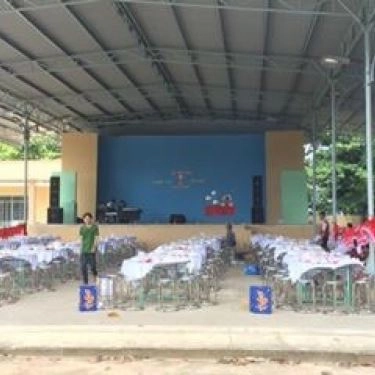 Không gian- Quán Ăn Huỳnh Gia - Gà Nướng