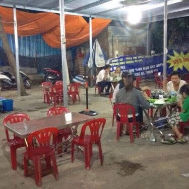 Không gian- Quán Ăn Gà Nướng Sinh Viên - Quán Nhậu Bình Dân