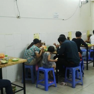 Không gian- Quán Ăn Gà Ta Muội - Lê Văn Thọ