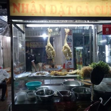 Không gian- Quán Ăn Gà Ta Tam Kỳ - Phạm Hùng