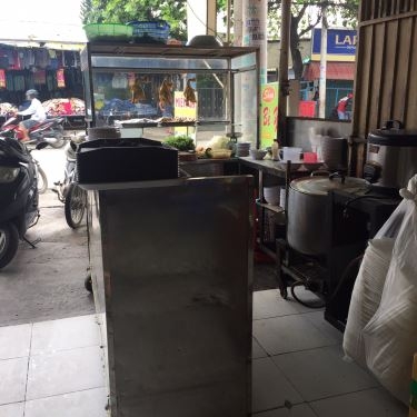 Không gian- Quán Ăn Gà Ta Tường Vy - Phan Văn Hớn