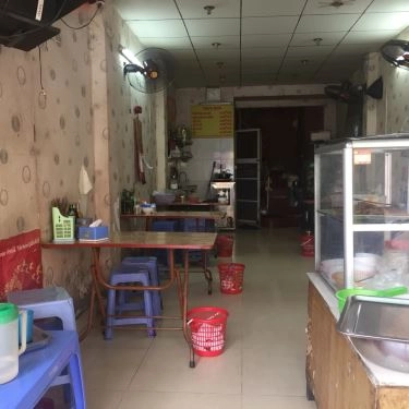 Không gian- Quán Ăn Gà Tần Lương Bằng - Gà Tần & Bánh Cuốn Nóng