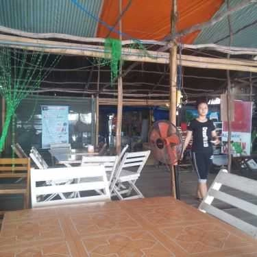 Không gian- Quán Ăn Gỏi Cá Trích Cây Bàng - Quốc Lộ 80