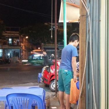 Tổng hợp- Quán Ăn Hai Còi - Chân Gà Nướng