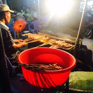 Tổng hợp- Quán Ăn Hai Còi - Chân Gà Nướng