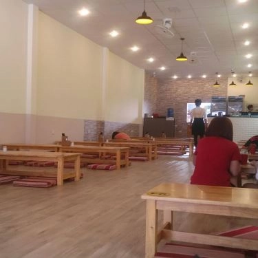 Không gian- Quán Ăn Hana - Mì Cay 7 Cấp Độ Hàn Quốc - Phan Văn Hớn