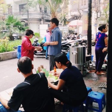Không gian- Quán Ăn Hạnh Béo - Bún Mọc Sườn