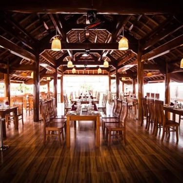Không gian- Nhà Hàng Hello Vietnam Restaurant - Hải Sản