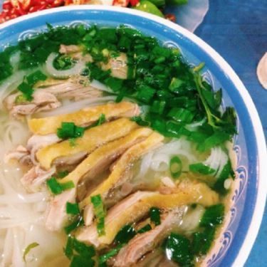 Món ăn- Quán Ăn Hoa Châu - Phở Bò & Gà
