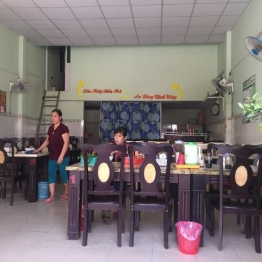 Không gian- Quán Ăn Hoa Hồng - Phở & Bún Bò Huế