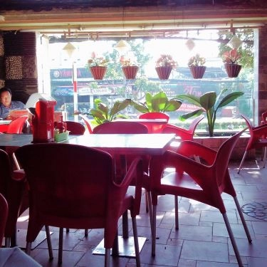 Không gian- Quán Ăn Hồng Phát Cafe - Không Gian Sân Vườn