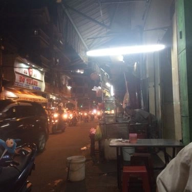 Không gian- Quán Ăn Hủ Tiếu Sa Tế Quảng Ký