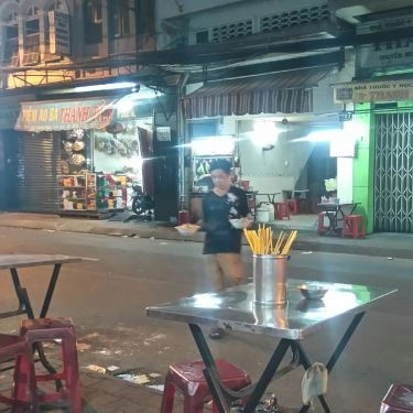 Không gian- Quán Ăn Hủ Tiếu Sa Tế Quảng Ký