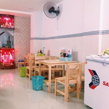 Không gian- Quán Ăn Hủ Tíu Và Trà Sữa Bon Bon