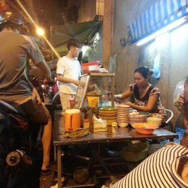 Không gian- Quán Ăn Hủ Tiếu Vỉa Hè - Hoàng Diệu