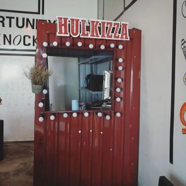Tổng hợp- Quán Ăn Hulkizza - Pizza & Bánh Mì In Town - Ngô Văn Sở