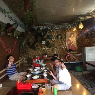Không gian- Quán Ăn Hưng Phấn Quán - Lẩu Lòng Bò & Cơm Bình Dân