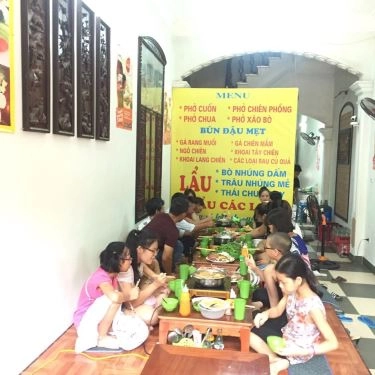 Không gian- Quán Ăn Huyền Mạnh - Phở Cuốn Ngũ Xã