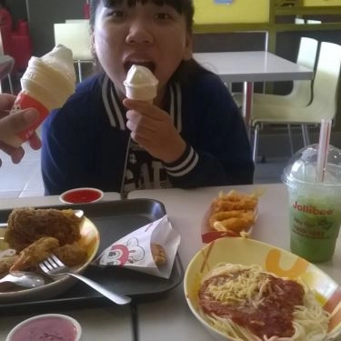 Tổng hợp- Nhà Hàng Jollibee - Sense City Cần Thơ