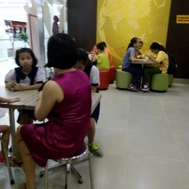Tổng hợp- Quán Ăn Jollibee - Vincom Plaza Lê Văn Việt