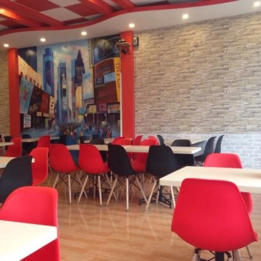 Không gian- Quán Ăn Joy Full - Gà Rán & Burger