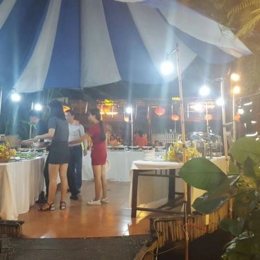 Tổng hợp- Nhà Hàng Không Gian Vip - Buffet Nướng Sân Vườn