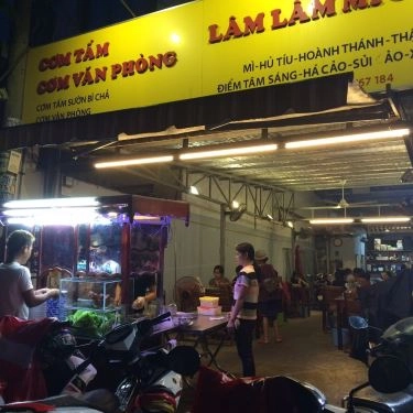 Không gian- Quán Ăn Lâm Lâm Mì Gia