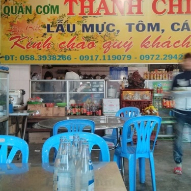 Không gian- Quán Ăn Lẩu Mực Thanh Chi