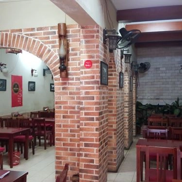 Không gian- Quán Ăn Lẩu Sành