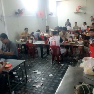 Không gian- Quán Ăn Ly Mì Quảng