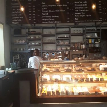 Tổng hợp- Nhà Hàng Maison De Blanc - Bakery & Dessert Cafe