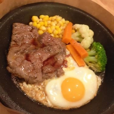 Món ăn- Quán Ăn Mama Xốt - Cơm Chiên & Bò Bít Tết