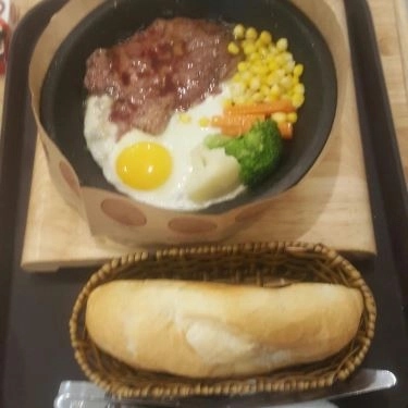 Món ăn- Quán Ăn Mama Xốt - Cơm Chiên & Bò Bít Tết