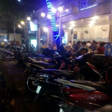 Không gian- Quán Ăn Mạnh Ký - Hải Sản Và Dê
