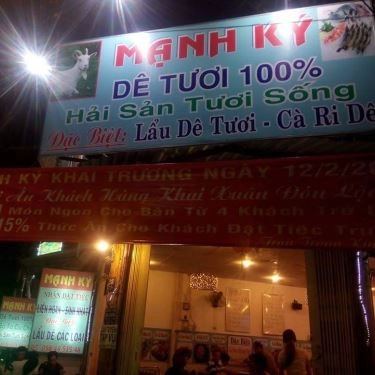 Không gian- Quán Ăn Mạnh Ký - Hải Sản Và Dê