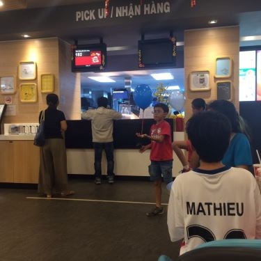 Tổng hợp- Nhà Hàng McDonald's - Vincom Mega Mall Thảo Điền