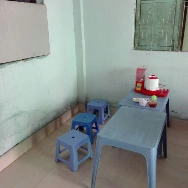Không gian- Quán Ăn Mì Quảng & Bò Né - Trường Chinh