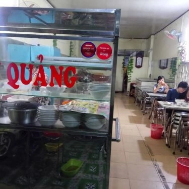 Không gian- Quán Ăn Mì Quảng Gà Ta, Tôm & Thịt