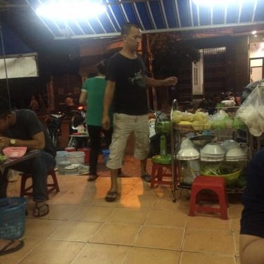 Không gian- Quán Ăn Mì Quảng Nha Trang